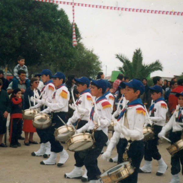 Desfile en la plaza Pizarro