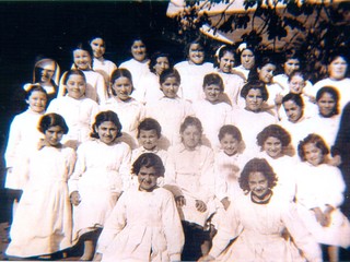 Alumnas de la Escuela Misional Alumnas de la Escuela Misional