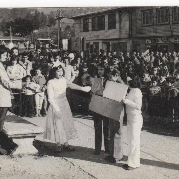 Actuación en una celebración de fiestas patrias