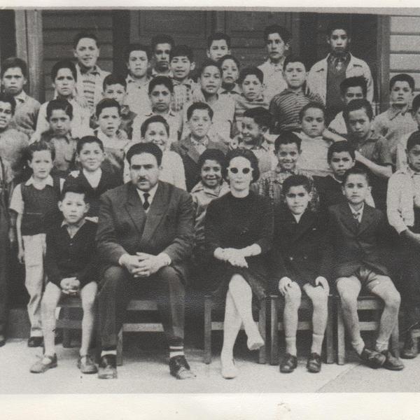 Rosa Rubí Salas y sus alumnos Rosa Rubí Salas y sus alumnos
