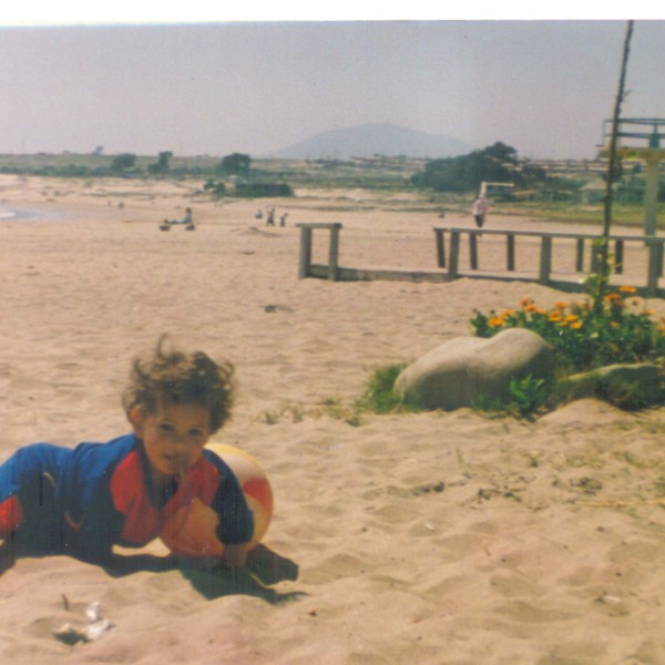 Niño en playa La Herradura Niño en playa La Herradura