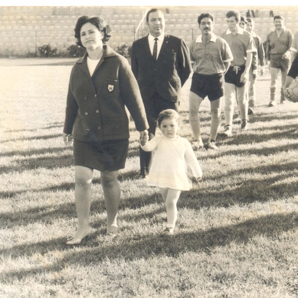 Desfile deportivo en el Estadio La Portada