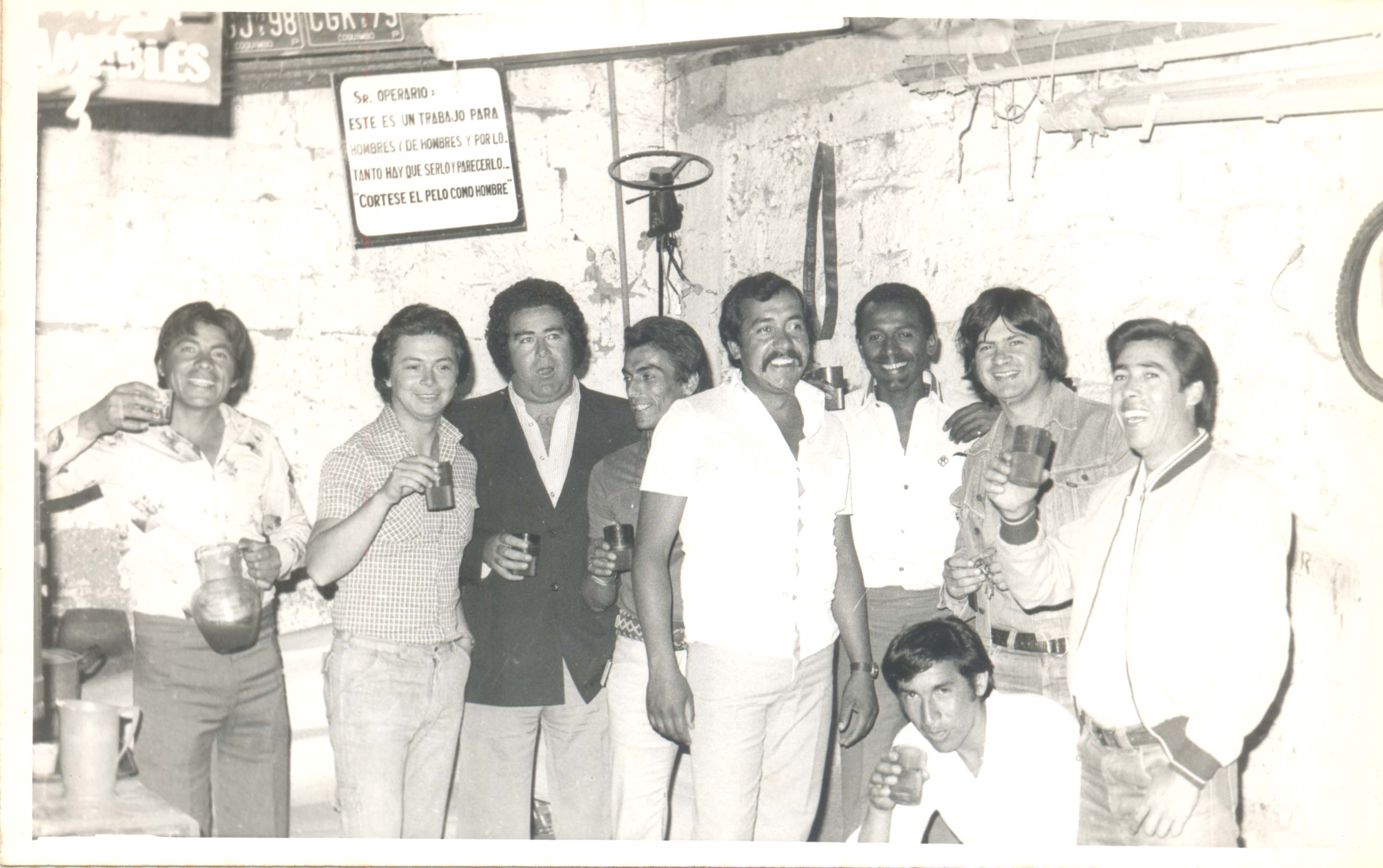 Celebración en el taller mecánico