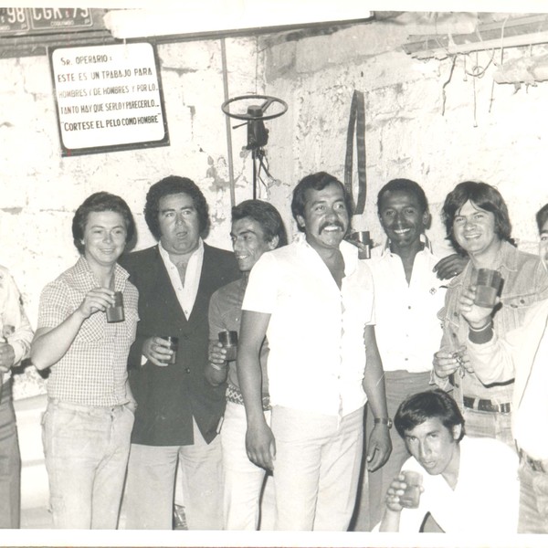 Celebración en el taller mecánico