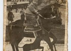 Niño en caballo