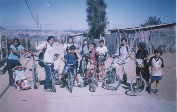 Niños en bicicleta