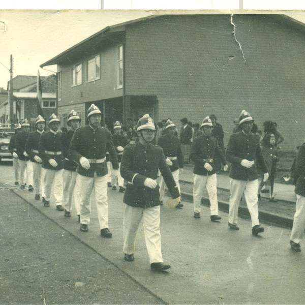 Desfile de la Compañía de Bomberos de Maullín