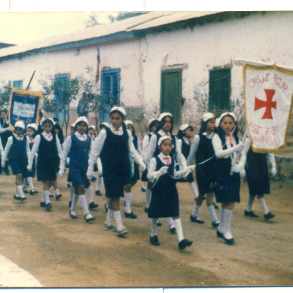 Desfile de la brigada de la Cruz Roja