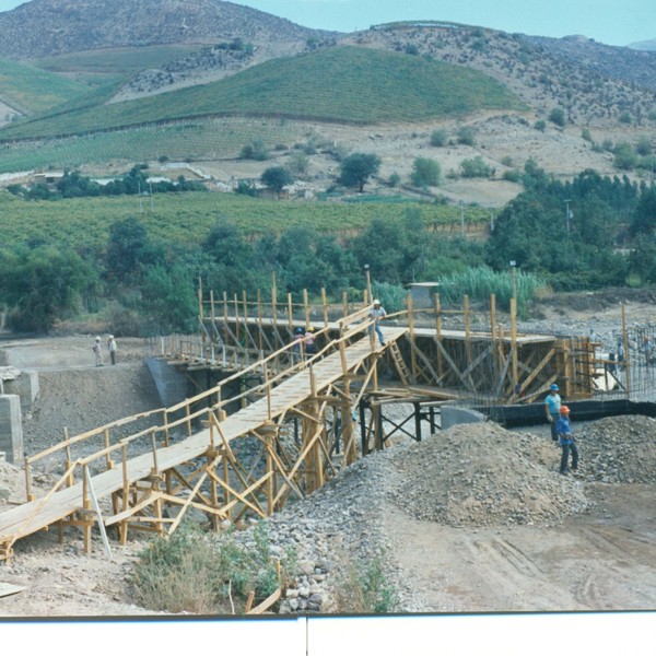 Construcción del puente Los Morales