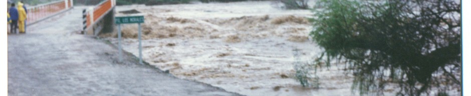 Crecida del río Huatulame en puente Los Morales