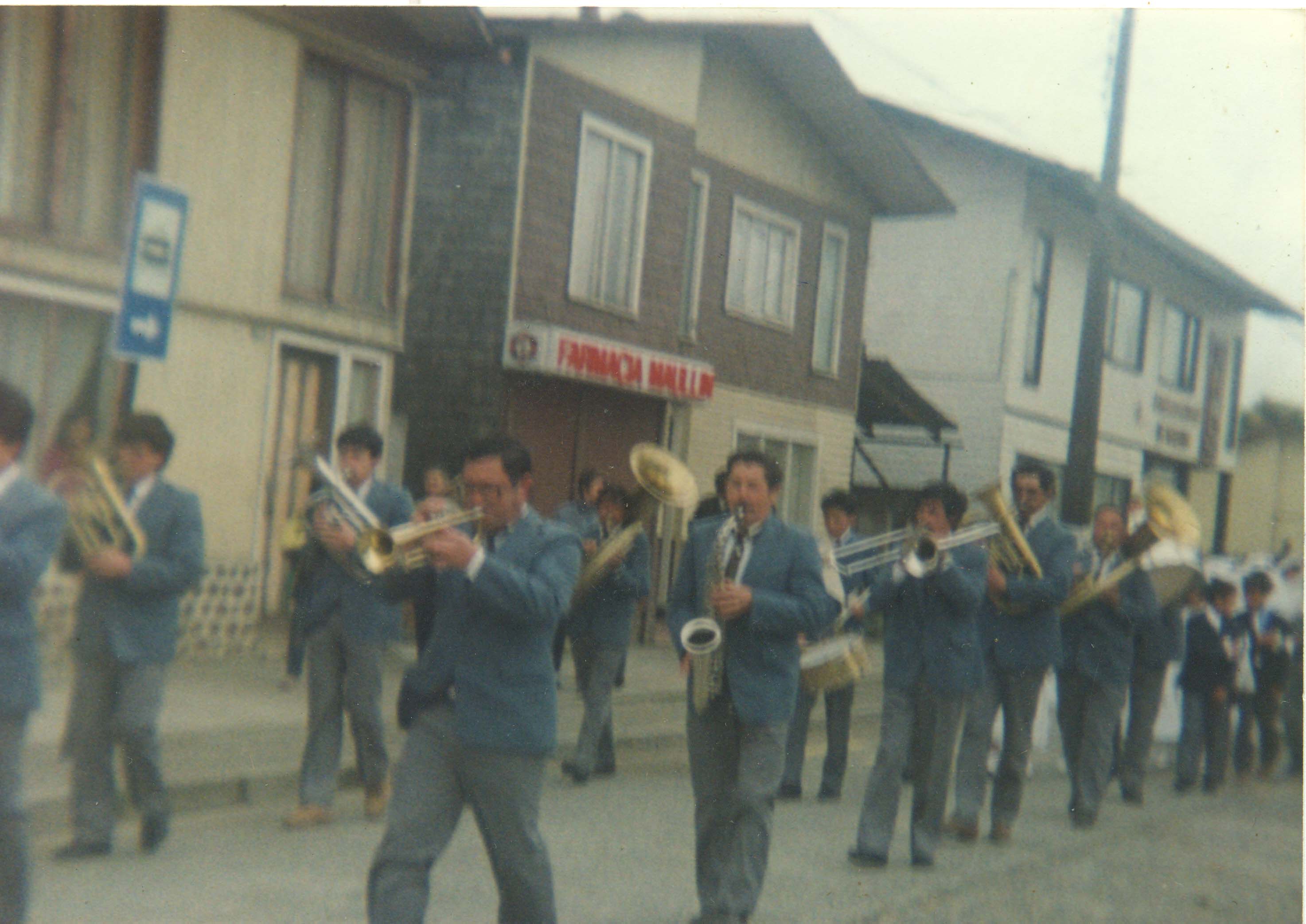 Desfile de la banda instrumental de Maullín