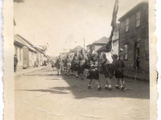 Desfile de fiestas patrias de brigada scouts