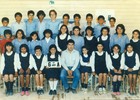 Profesor junto a curso sexto año básico Profesor junto a curso sexto año básico
