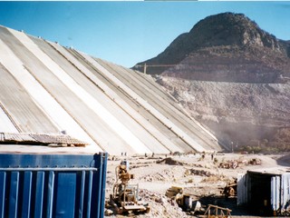 Construcción de la colina del Puclaro