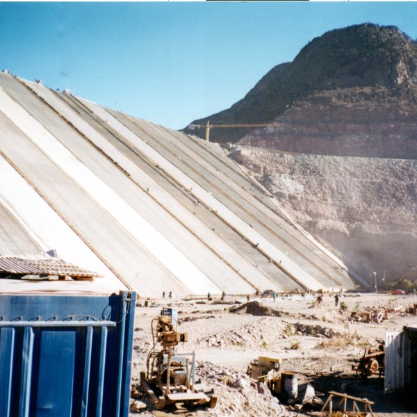 Construcción de la colina del Puclaro