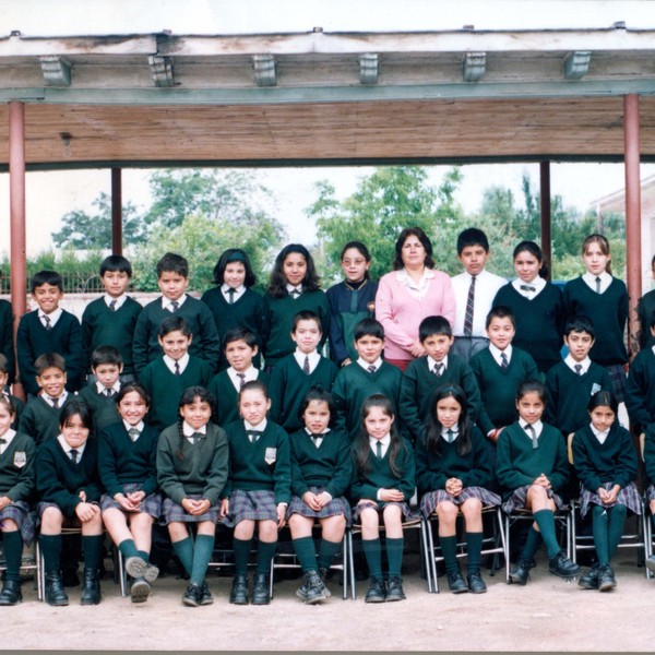 Estudiantes de la escuela "Lucila Godoy Alcayaga" Estudiantes de la escuela "Lucila Godoy Alcayaga"