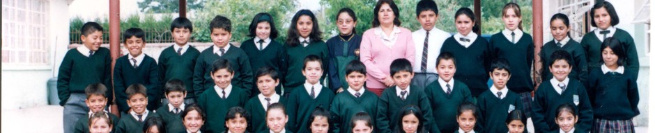 Estudiantes de la escuela "Lucila Godoy Alcayaga"