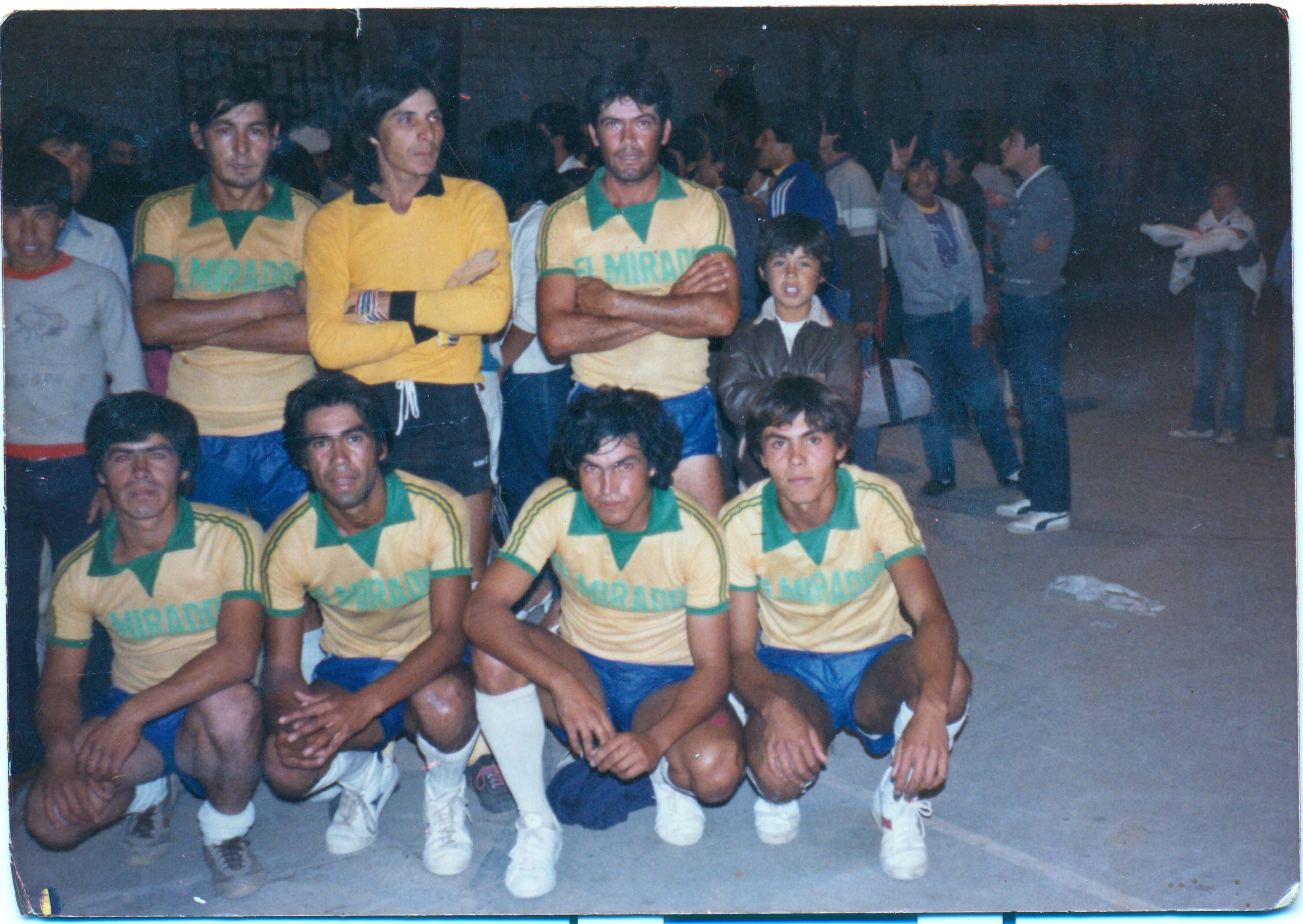 Equipo del fundo "El Mirador" Equipo del fundo "El Mirador"