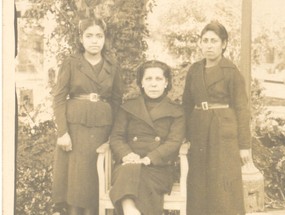 Leonor y compañeras de trabajo Leonor y compañeras de trabajo