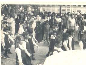 Desfile de la escuela Santa Marta