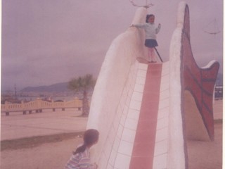 Juego en el resbalín