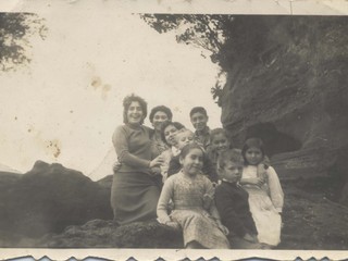 Familia Rain en los morros de Pinquén