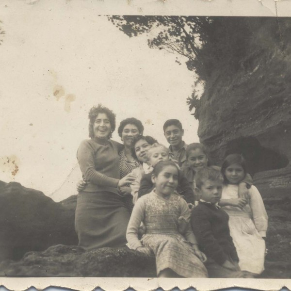 Familia Rain en los morros de Pinquén