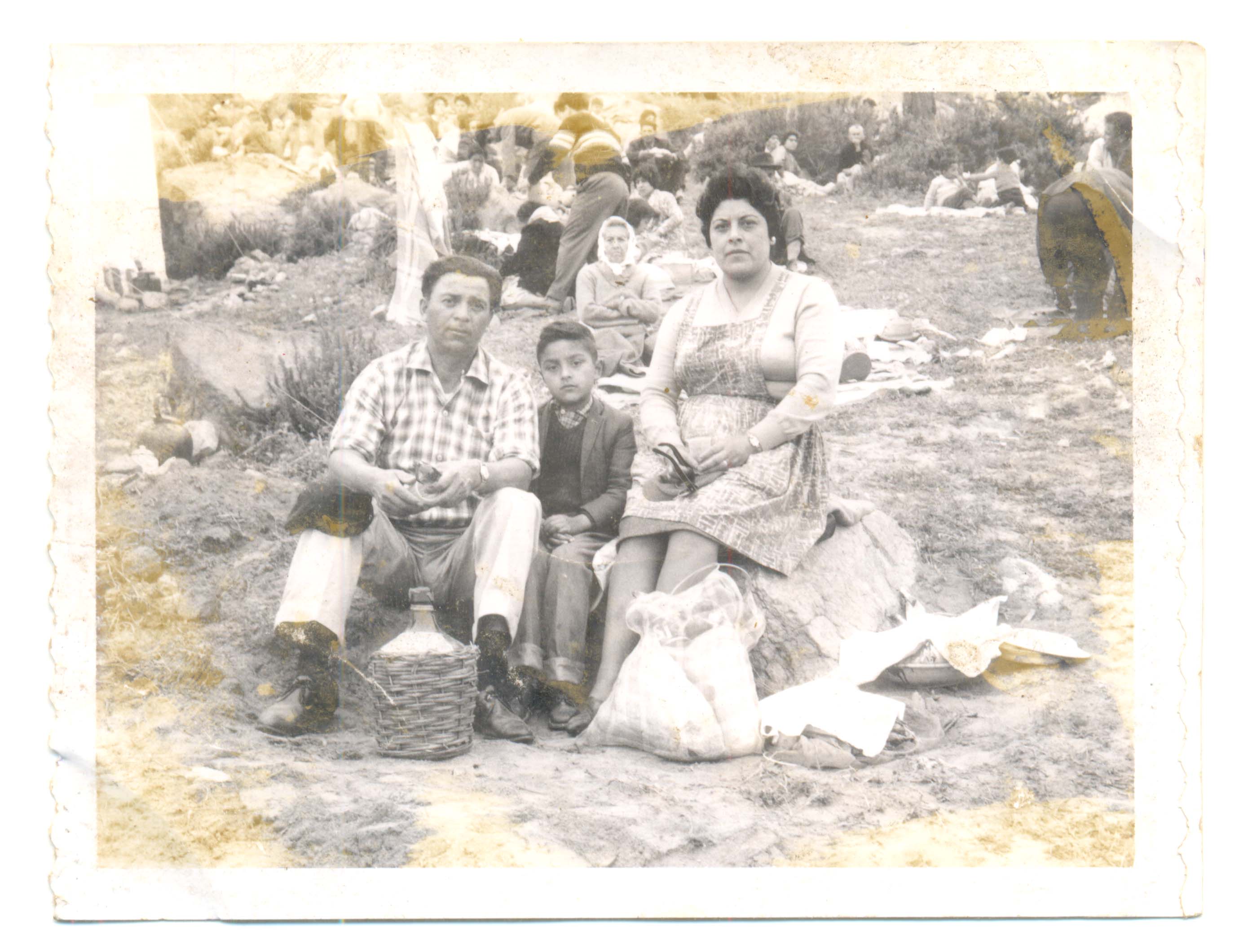 Miguel Peralta y sus padres Miguel Peralta y sus padres