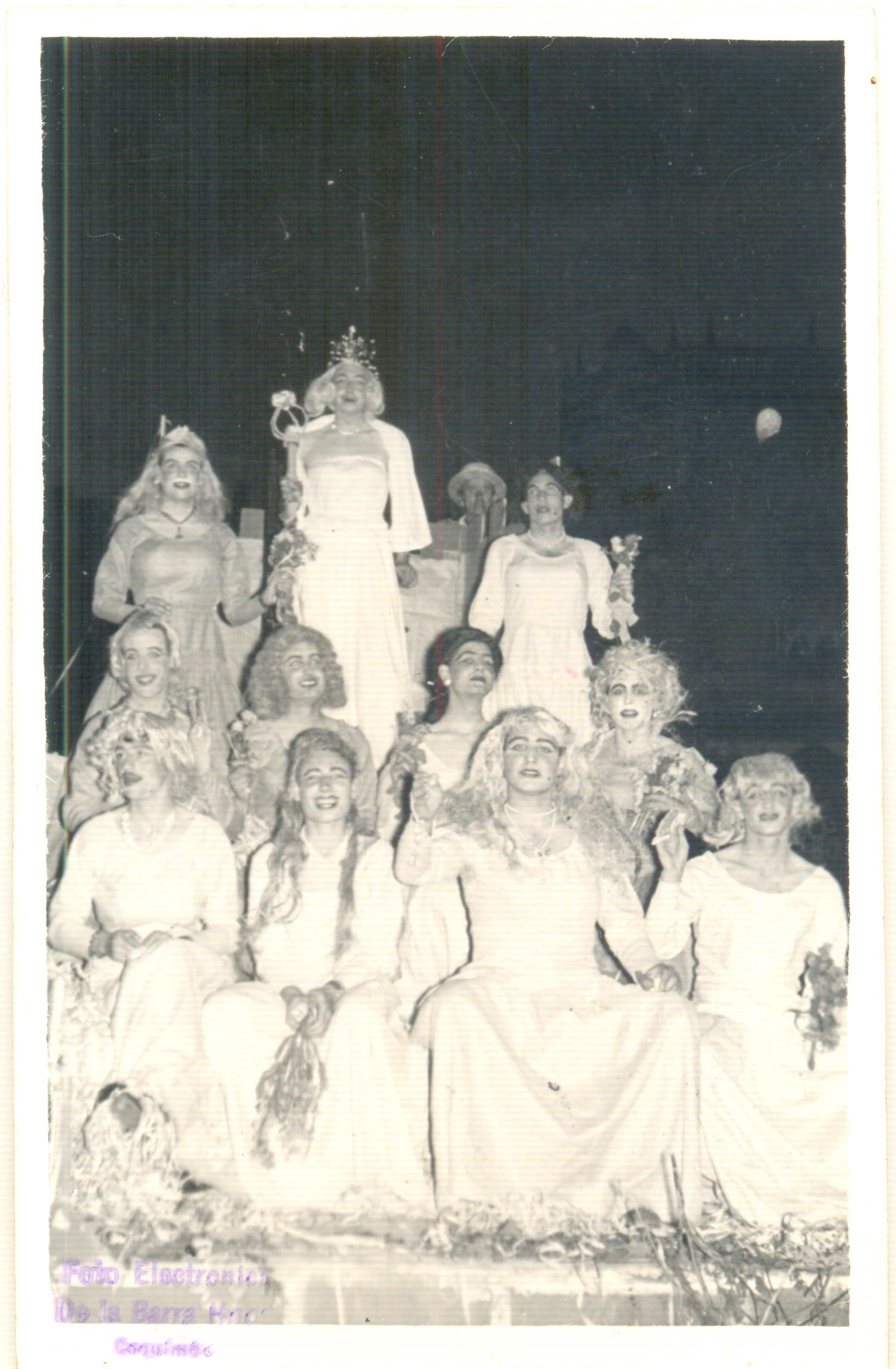 Parodia a reinas de la primavera Parodia a reinas de la primavera