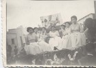 Reina y damas de honor de la fiesta de la primavera Reina y damas de honor de la fiesta de la primavera