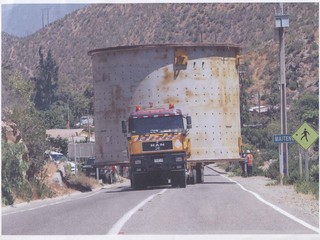 Transporte de tambores a la mina