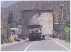 Transporte de tambores a la mina