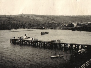 Vista a muelles de Panguipulli