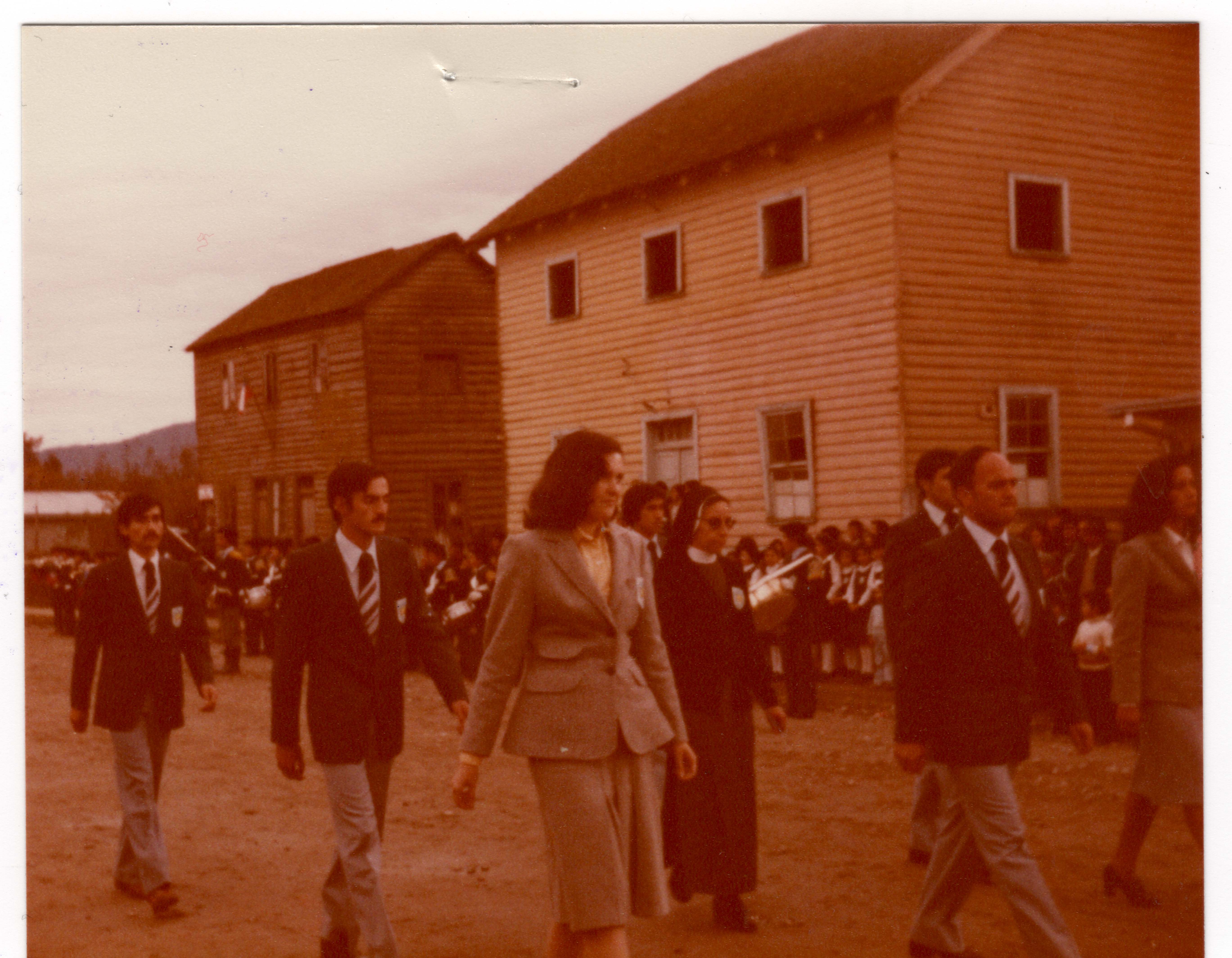 Desfile de profesores del Liceo San Conrado Desfile de profesores del Liceo San Conrado