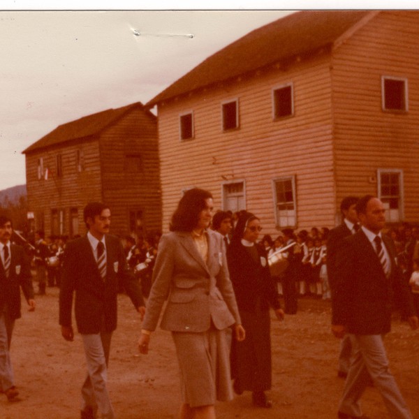 Desfile de profesores del Liceo San Conrado