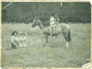 Paseando por la pampa La Esperanza Paseando por la pampa La Esperanza