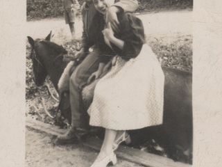 Mercedes Delgado y un amigo Mercedes Delgado y un amigo