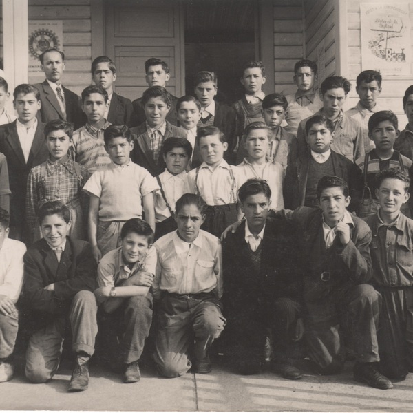 Escuela de Hombres de Los Lagos Escuela de Hombres de Los Lagos