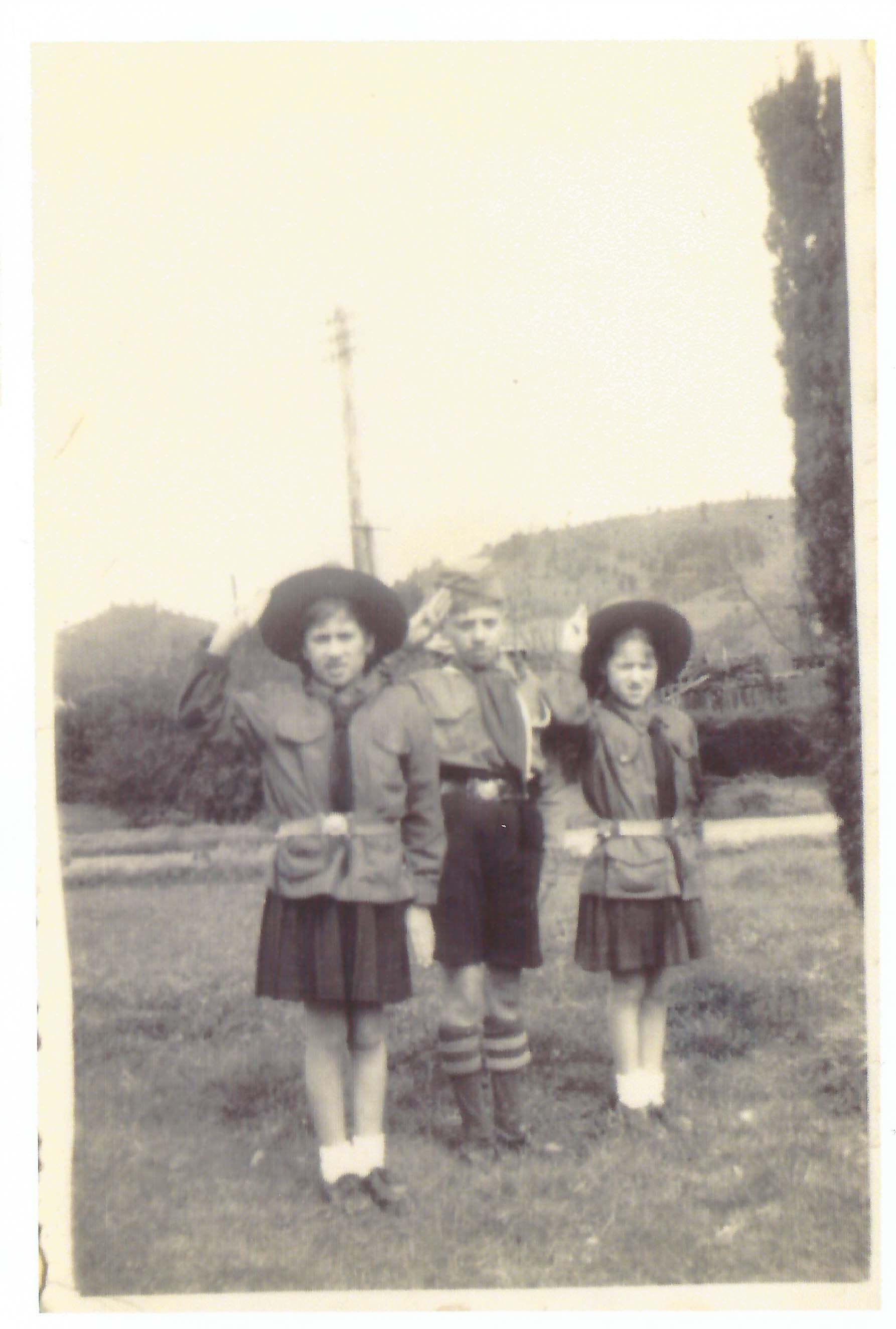 Boys scouts y girls guides Boys scouts y girls guides