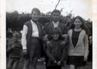 Familia Fuentes Valenzuela en una ramada Familia Fuentes Valenzuela en una ramada