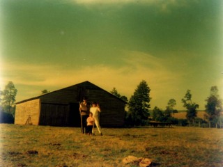 Galpón de la familia Mora Fuentes Galpón de la familia Mora Fuentes