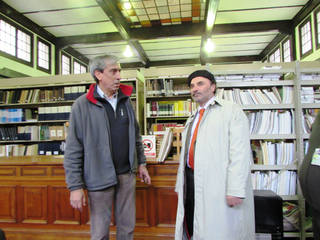 El Director Nacional Dibam, Ángel Cabeza, junto a Mario Elgueta, Director (s) del MNHN. El Director Nacional Dibam, Ángel Cabeza, junto a Mario Elgueta, Director (s) del MNHN.