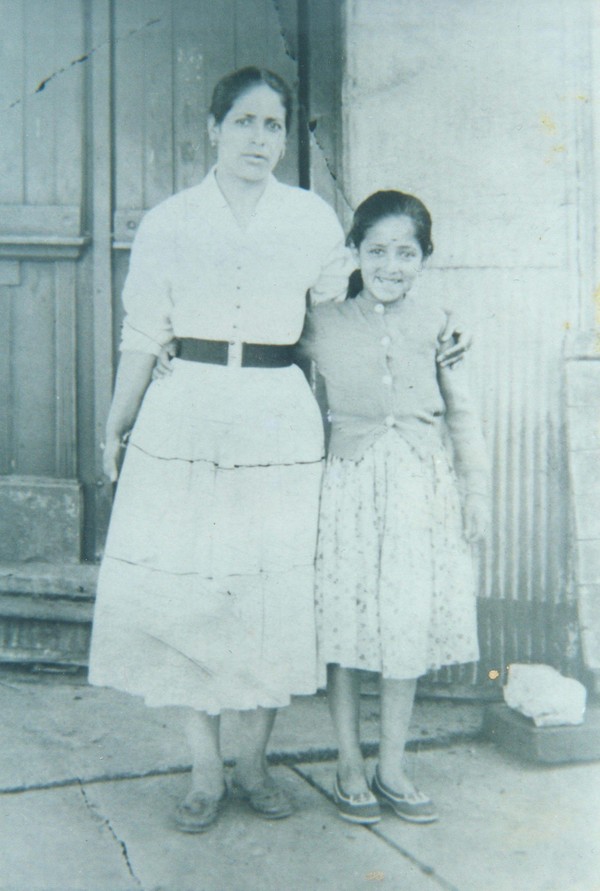 Catrije Silva Ricouz y Yagoda Araya Silva