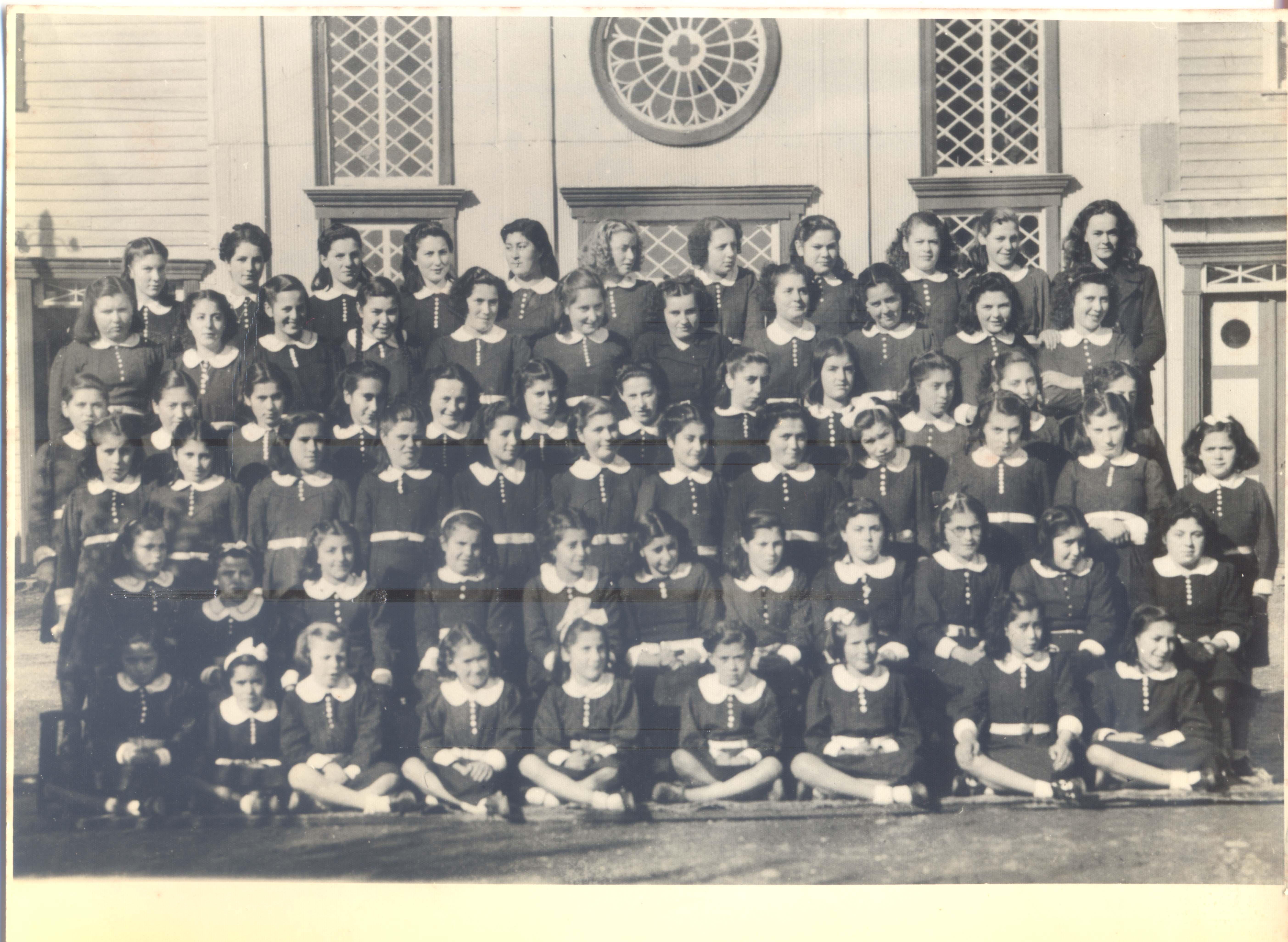 Alumnas del colegio Inmaculada Concepción de Ancud