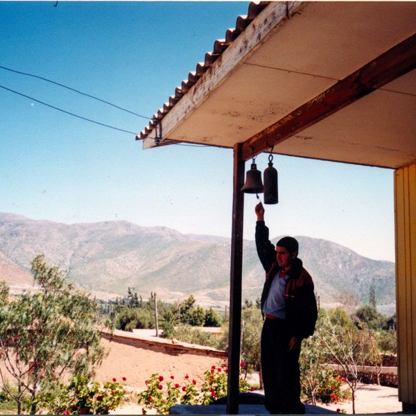 Última campanada de la escuela "Amelia Barahona" de Gualliguaica