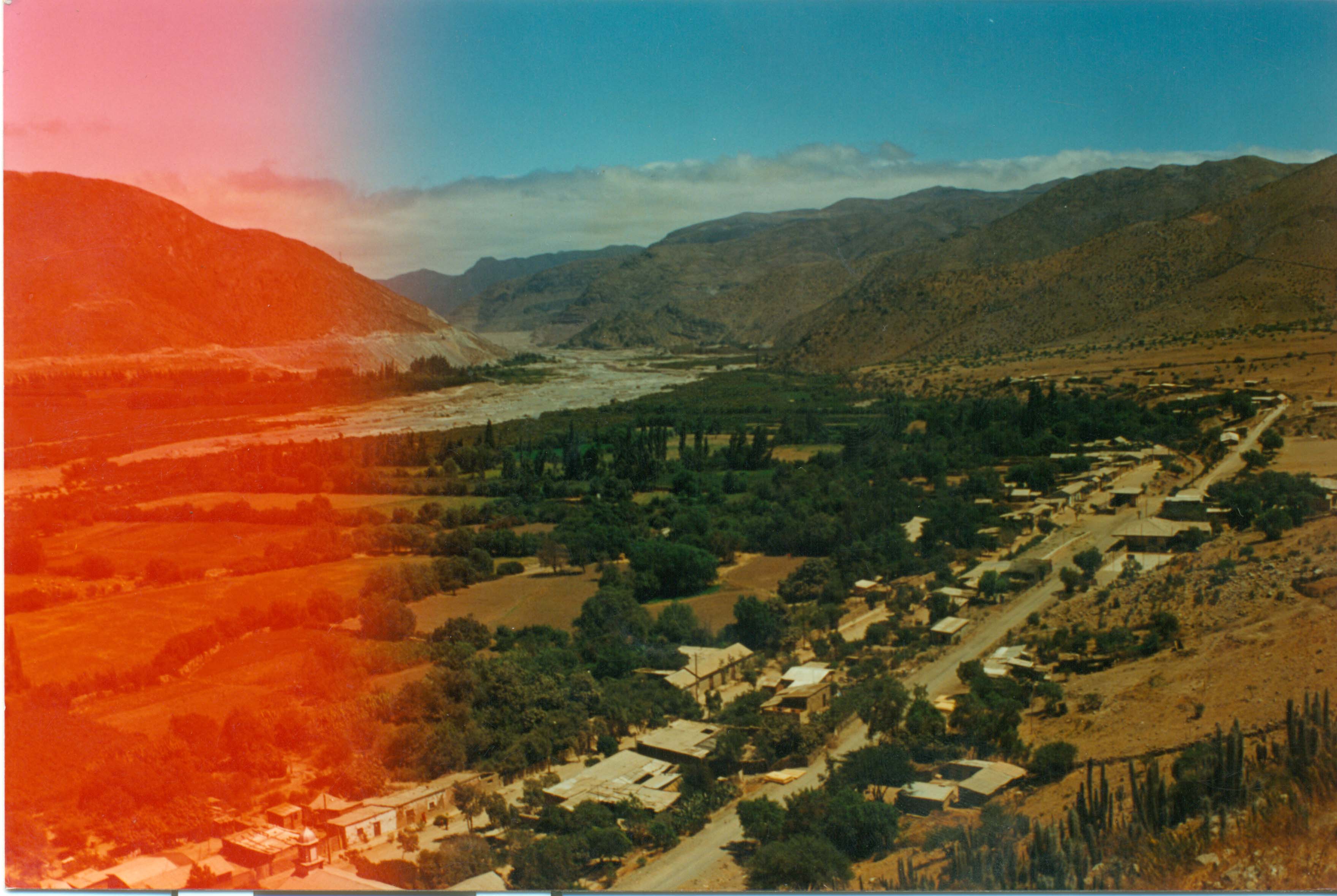 Vista del pueblo antiguo de Gualliguaica