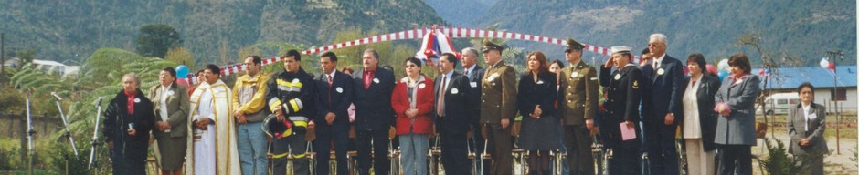 Acto cívico de fiestas patrias en Cochamó