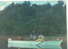 Mariscadores en el estuario del Reloncaví