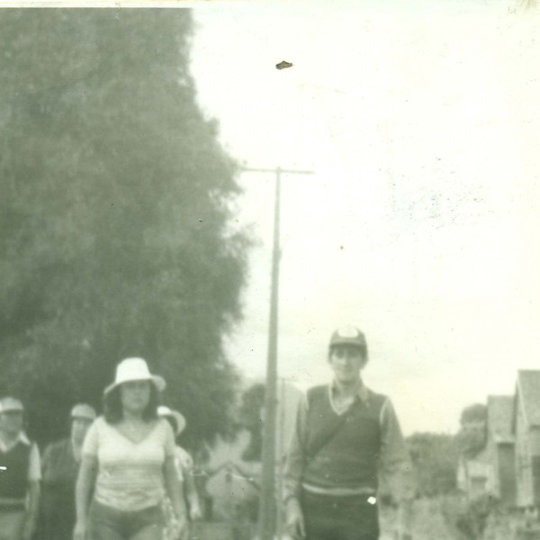 Caminata por avenida Cochamó Caminata por avenida Cochamó
