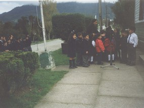 Preescolares homenajean a carabineros